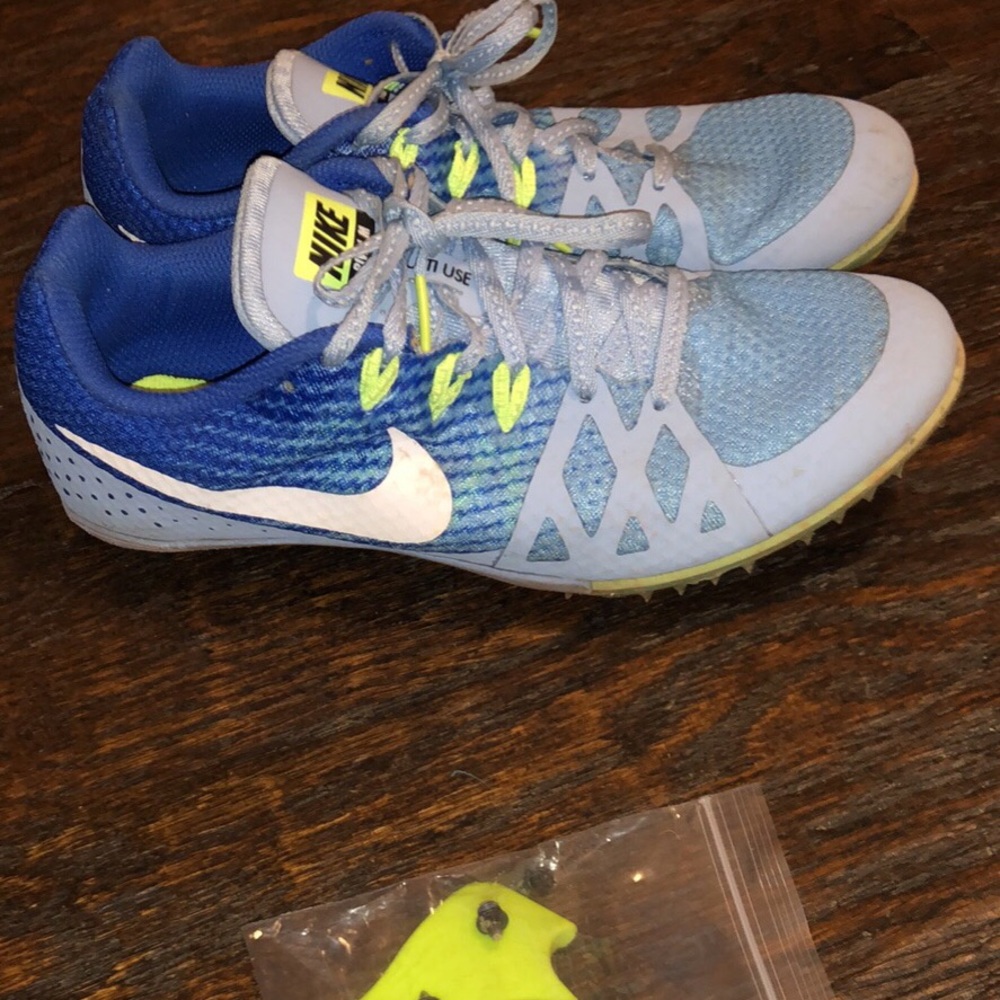 Nike rival track shoe